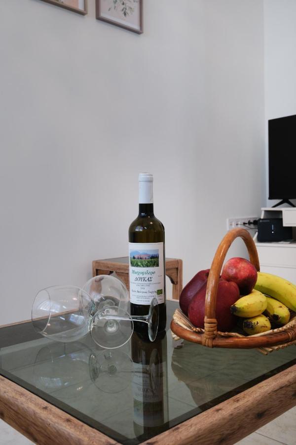 Piraiki Coastal Accommodation Piraeus Buitenkant foto