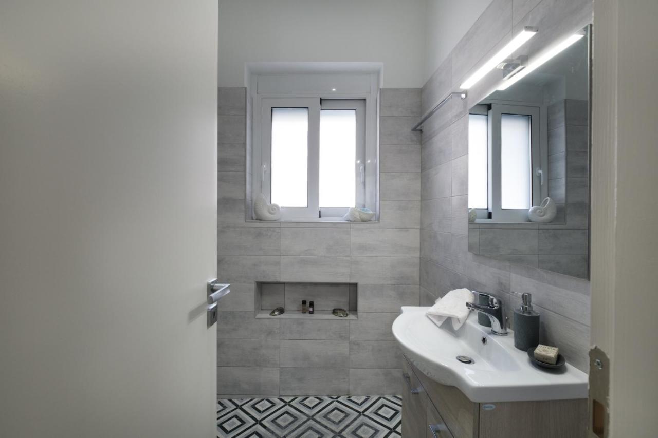 Piraiki Coastal Accommodation Piraeus Buitenkant foto