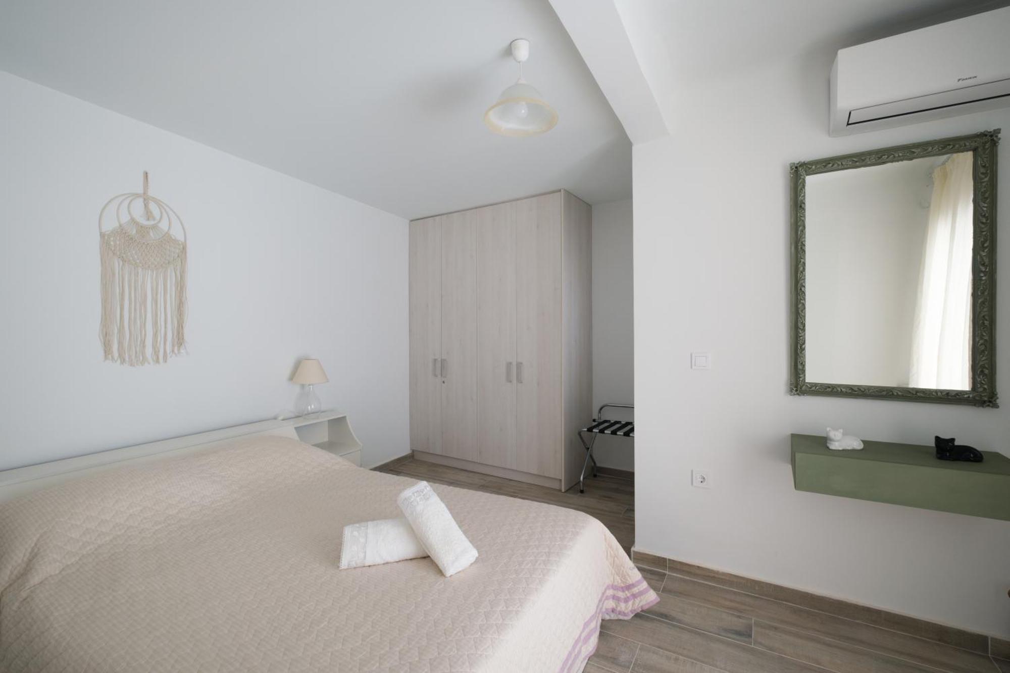 Piraiki Coastal Accommodation Piraeus Buitenkant foto