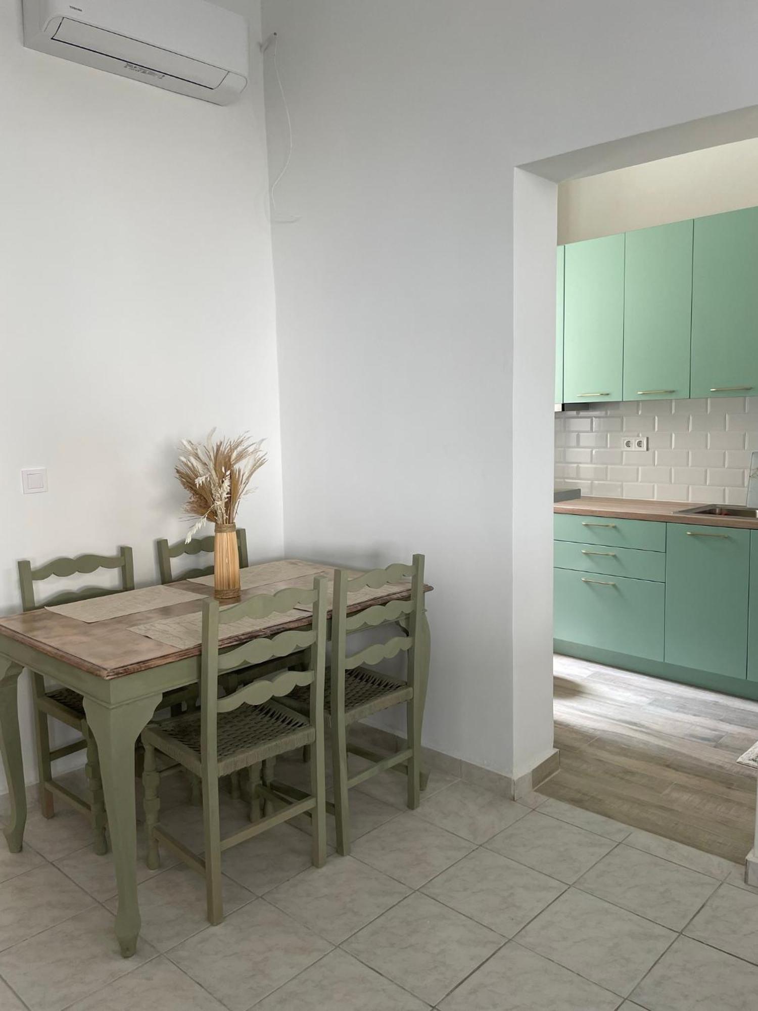 Piraiki Coastal Accommodation Piraeus Buitenkant foto