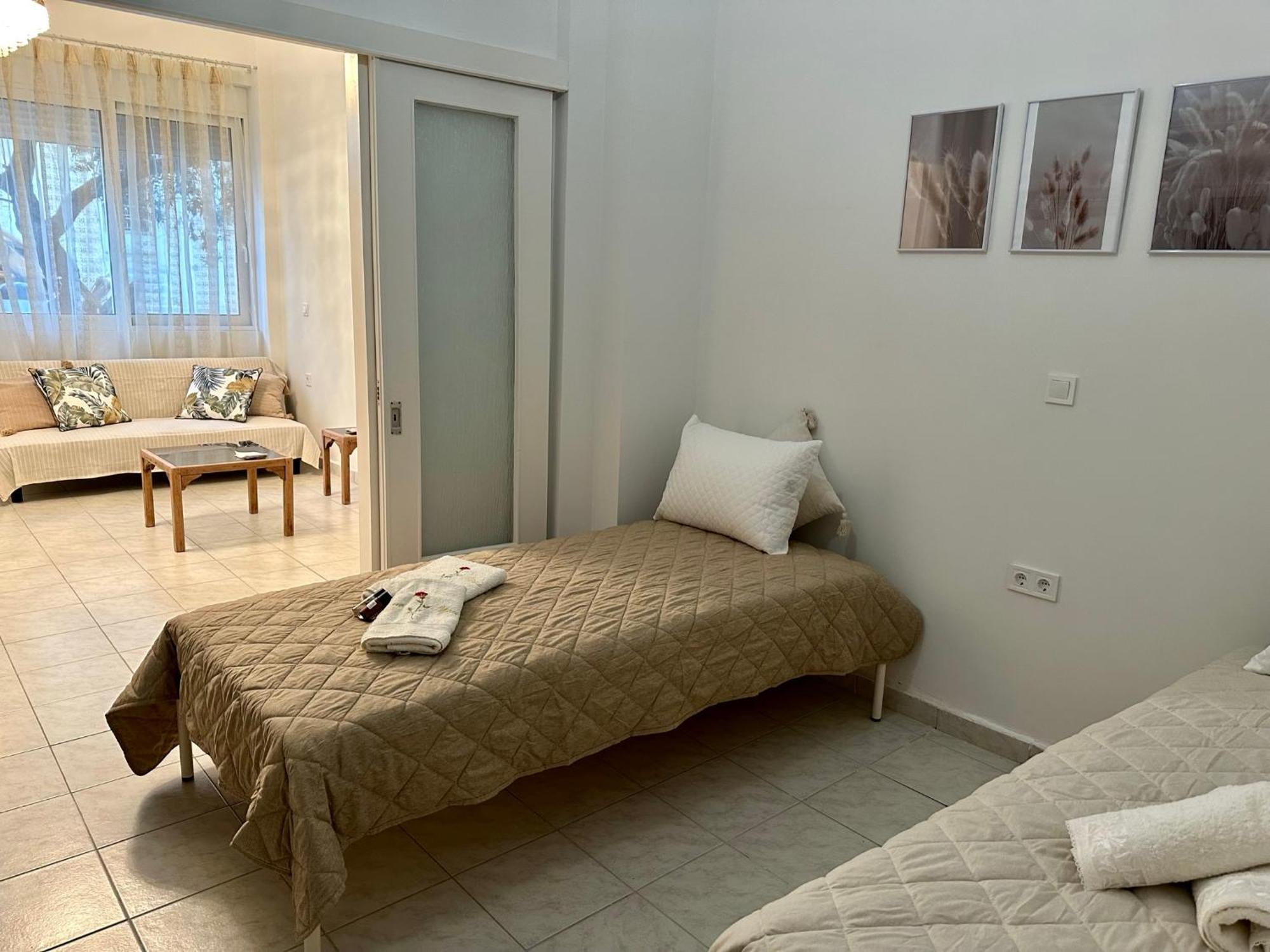 Piraiki Coastal Accommodation Piraeus Buitenkant foto